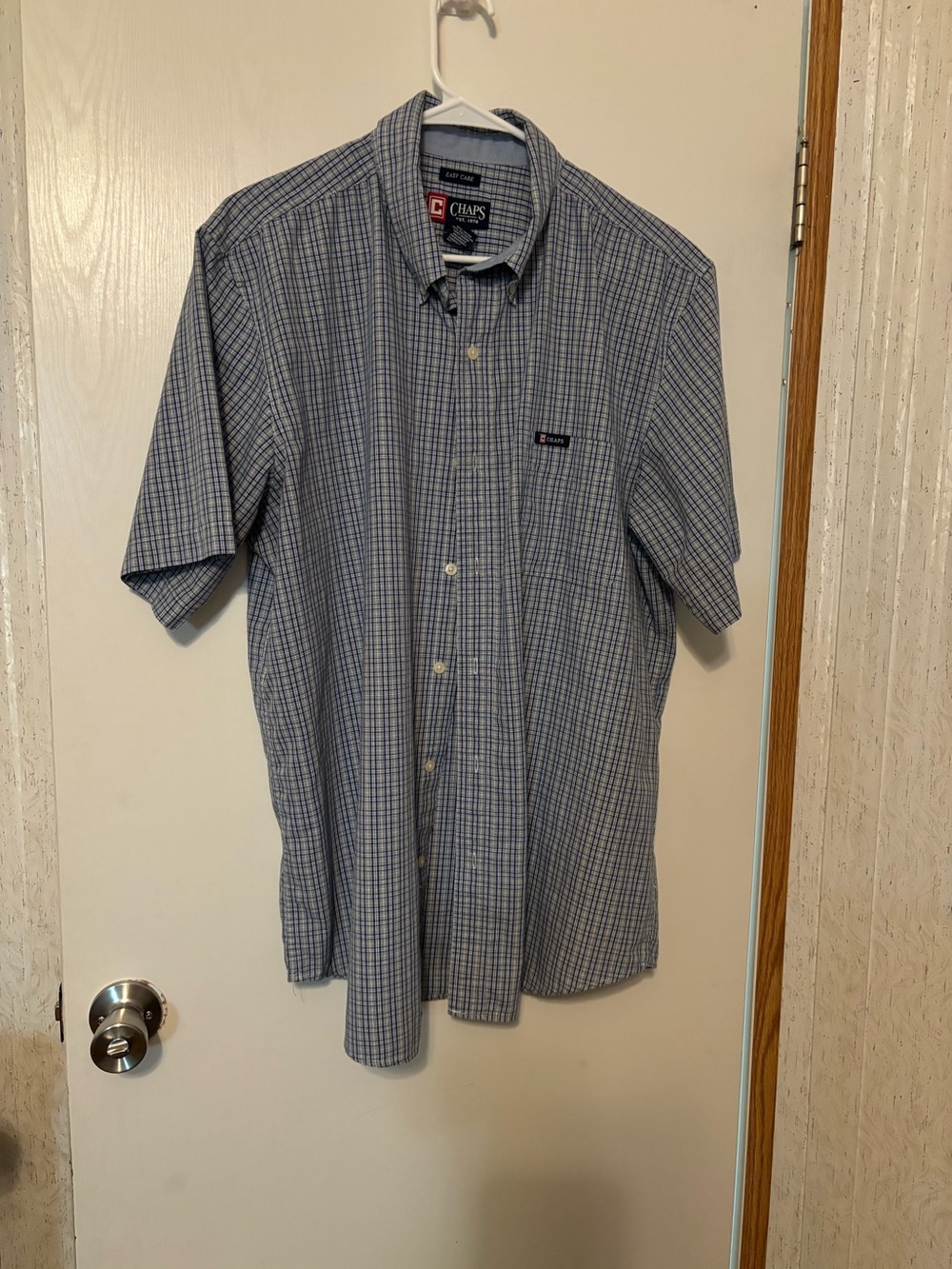 Chaps Blue and White Plaid Short-Sleeve Button-Down Shirt